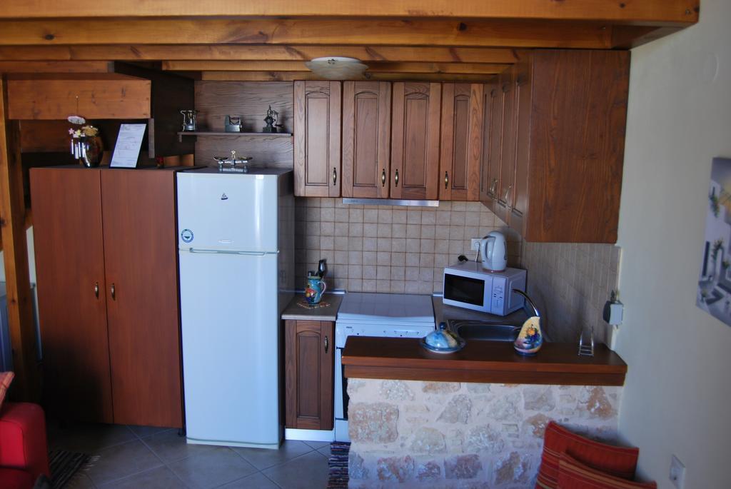 Вілла Mika'S House Chalki Town Номер фото