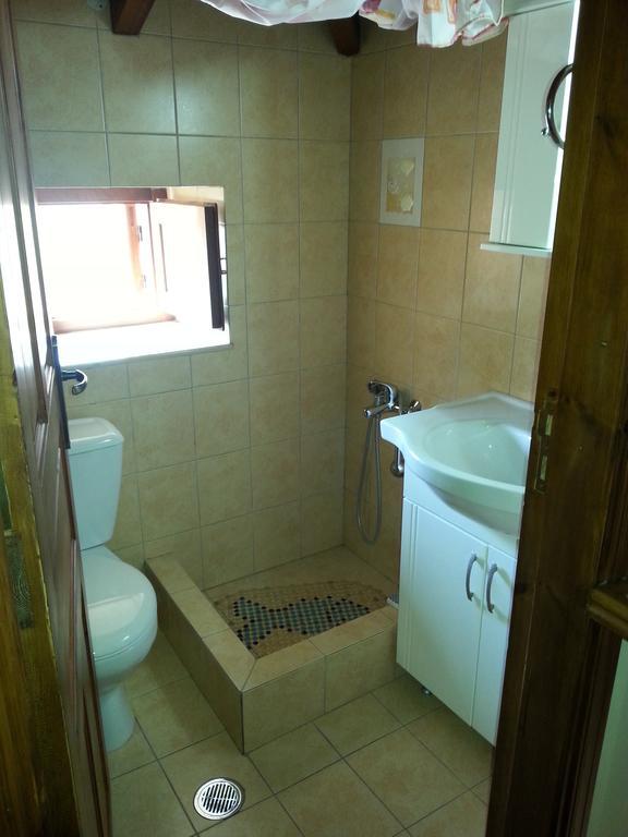 Вілла Mika'S House Chalki Town Номер фото